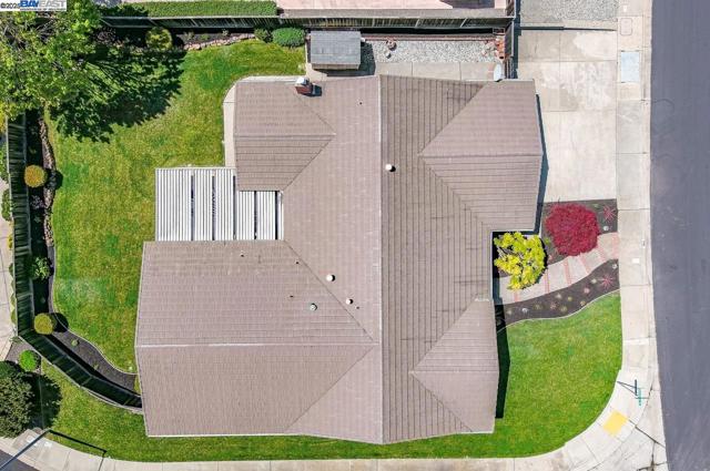7864 Fairoaks Dr, Pleasanton CA: https://media.crmls.org/mediaz/81fdb328-2e96-4168-88ba-5c4010b46e12.jpg
