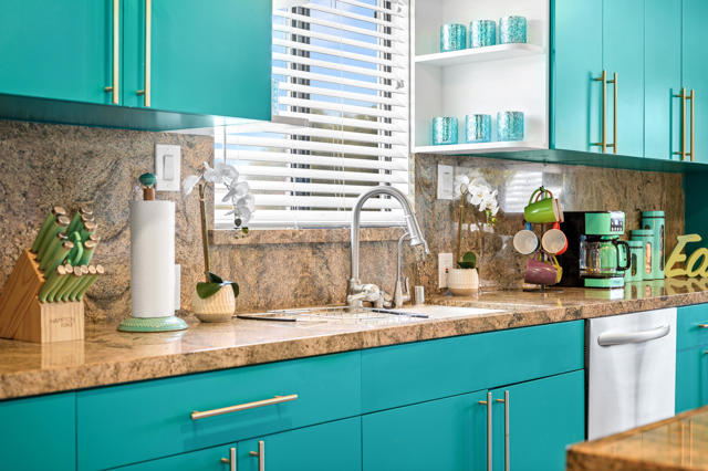 2099 E Racquet Club E Road, Palm Springs CA: https://media.crmls.org/mediaz/81fe268b-23f1-4993-83c9-b743949c7120.jpg