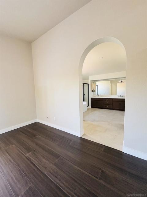 672 Chateau Place, Escondido CA: https://media.crmls.org/mediaz/81fea1de-c473-4428-8f0a-cd0d048d56d1.jpg