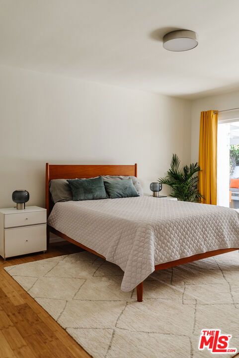 4220 Hillcrest Drive, Los Angeles CA: https://media.crmls.org/mediaz/81ff3e89-0ad4-477f-8983-de2a4a6a4b50.jpg