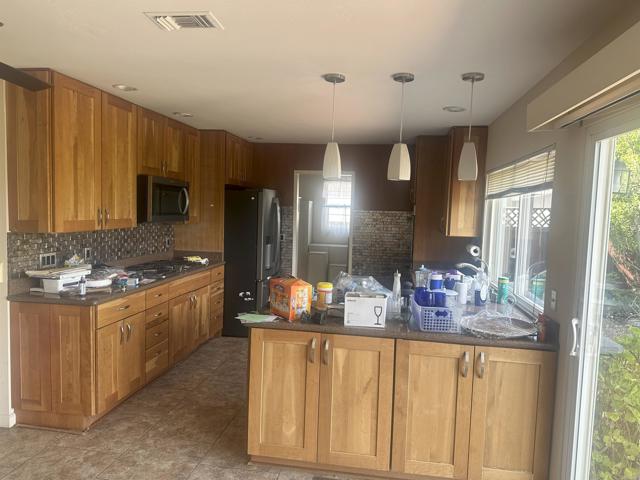 13539 Pequot Drive, Poway CA: https://media.crmls.org/mediaz/81ffb3f5-219d-447a-b3c1-d09fef97ac5a.jpg