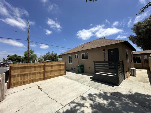 Image 2 of 12 For 4311 Dwight St Street
