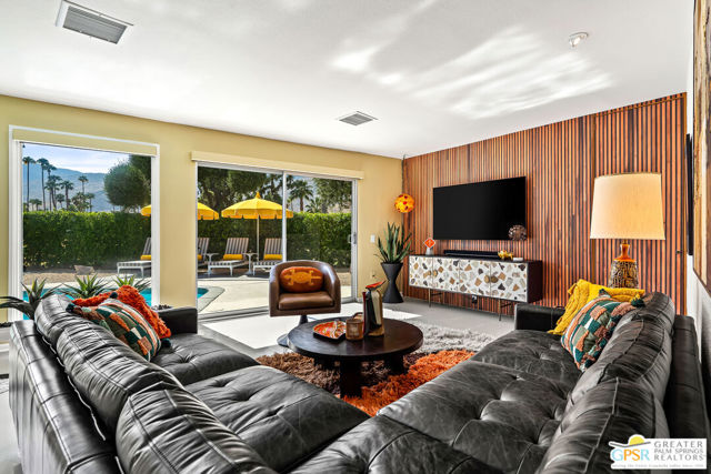 2455 S Via Lazo, Palm Springs CA: https://media.crmls.org/mediaz/82002f40-de36-4c13-8309-37f8e8aee4f1.jpg