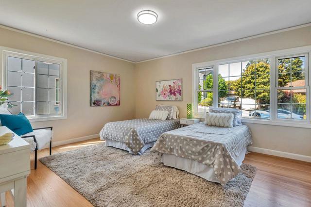 3709 Kenwood Avenue, San Mateo CA: https://media.crmls.org/mediaz/82006396-a2a8-4b03-b610-6de51a1ecbc4.jpg