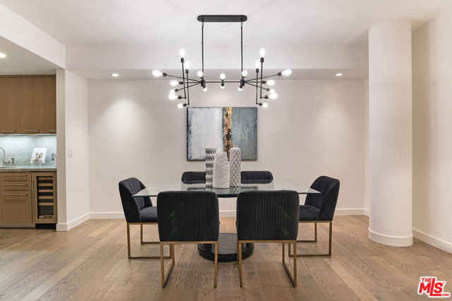 1755 Ocean Avenue, Santa Monica CA: https://media.crmls.org/mediaz/8200fbcf-540f-438f-8830-9c4679ecc48b.jpg