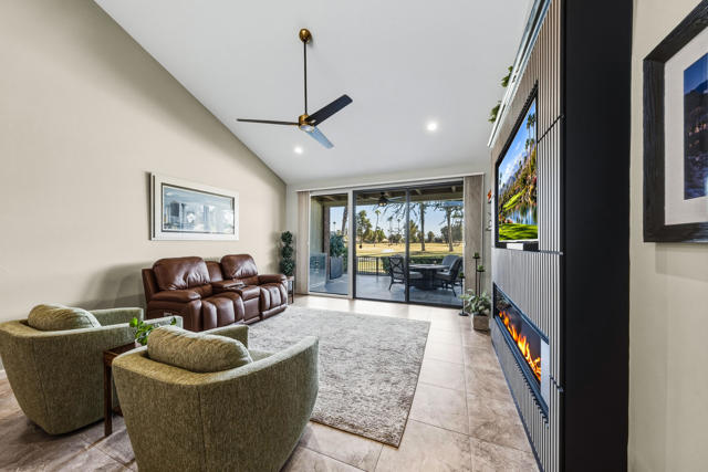 148 Las Lomas, Palm Desert, CA 92260