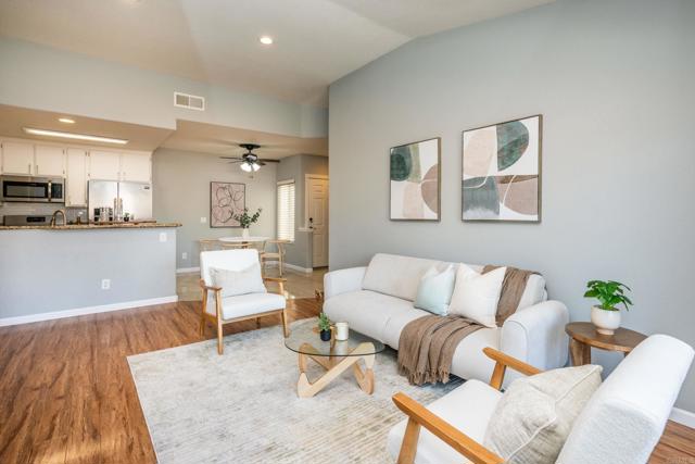 Detail Gallery Image 19 of 44 For 405 Stoney Point Way #96,  Oceanside,  CA 92058 - 2 Beds | 2 Baths