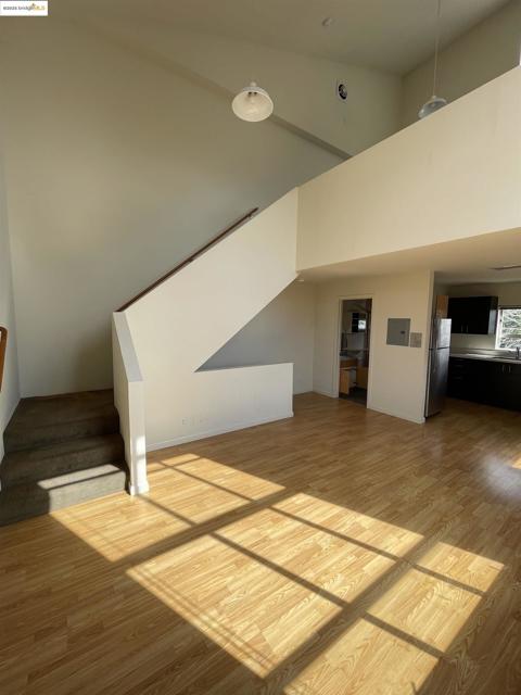 Image 17 of 23 For 6450 Doyle Street