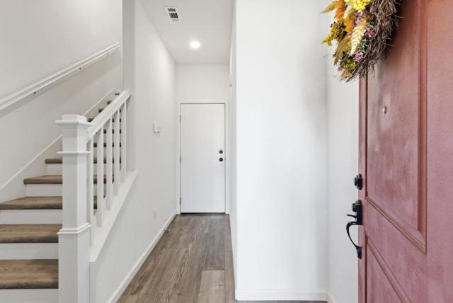 24548 Autumn Mist Way, Hayward CA: https://media.crmls.org/mediaz/8203a5af-a463-4bfb-9a6d-731f975bb101.jpg