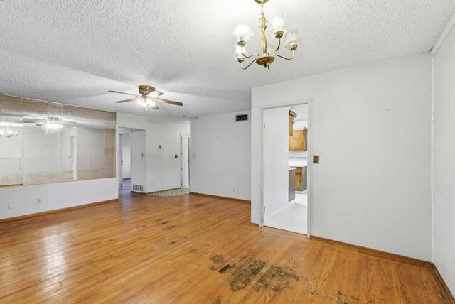 31047 Brae Burn Avenue, Hayward CA: https://media.crmls.org/mediaz/820457a2-8bd5-4a2d-b044-a5d50642c297.jpg