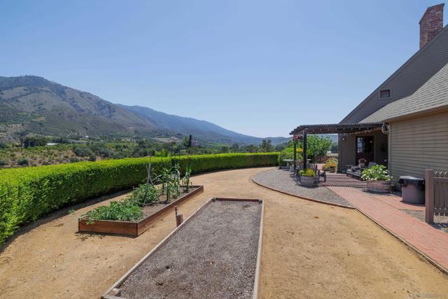 17743 S Mesa Drive, Pauma Valley CA: https://media.crmls.org/mediaz/8204e6a2-4126-4ace-bb52-541e495d3ac7.jpg