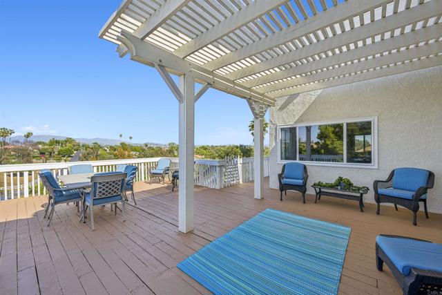 Detail Gallery Image 9 of 53 For 3016 Alta Vista Dr, Fallbrook,  CA 92028 - 3 Beds | 3/1 Baths