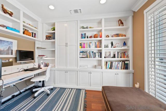 10556 Debreceni Way, San Diego CA: https://media.crmls.org/mediaz/8205acad-37f6-42e9-adc8-670a4ef81eba.jpg