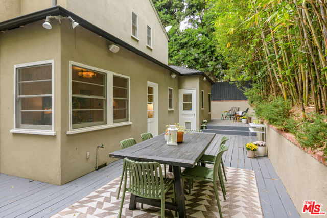 5919 Tuxedo Terrace, Los Angeles CA: https://media.crmls.org/mediaz/8205ef06-4987-4126-9301-92724fc60554.jpg