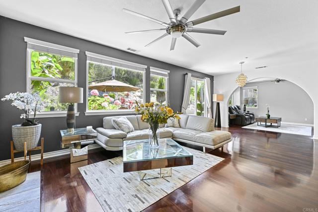 593 Paloma Court, Encinitas CA: https://media.crmls.org/mediaz/8206d487-0bef-40ac-8510-6cfac636d023.jpg