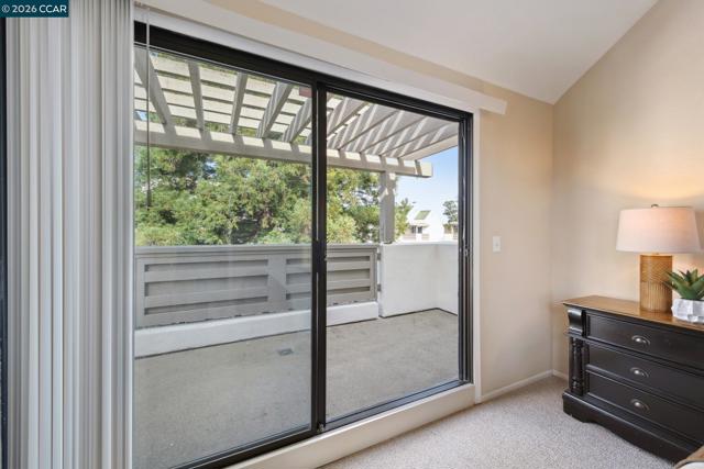 68 Mozden Ln, Pleasant Hill CA: https://media.crmls.org/mediaz/82070873-16d6-4599-b1bb-09bf3ba498ca.jpg