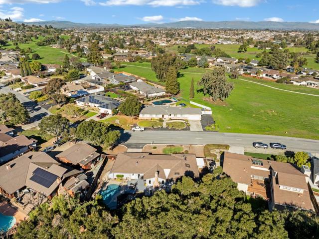 120 Marks Drive, Hollister CA: https://media.crmls.org/mediaz/8207e8d5-cad4-46c6-818a-7dfbca4e3424.jpg