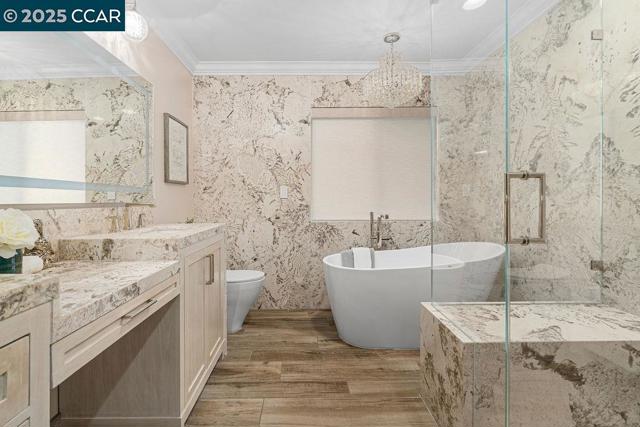 221 El Sobrante Dr, Danville CA: https://media.crmls.org/mediaz/82088557-b927-462b-9b50-ed1fda090421.jpg