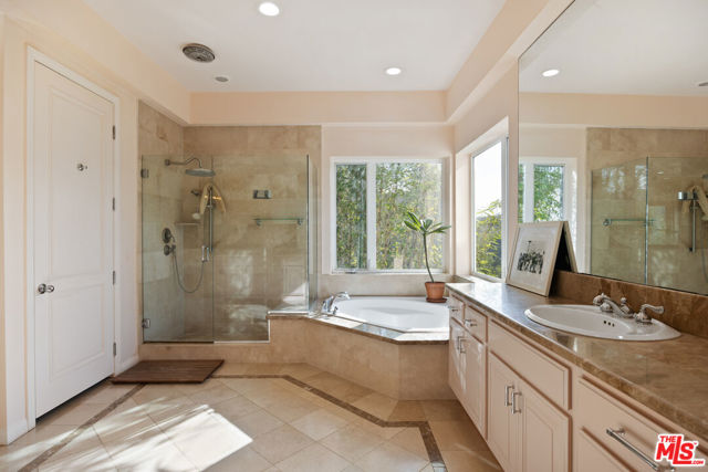 Image 23 of 57 For 2671 Astral Drive