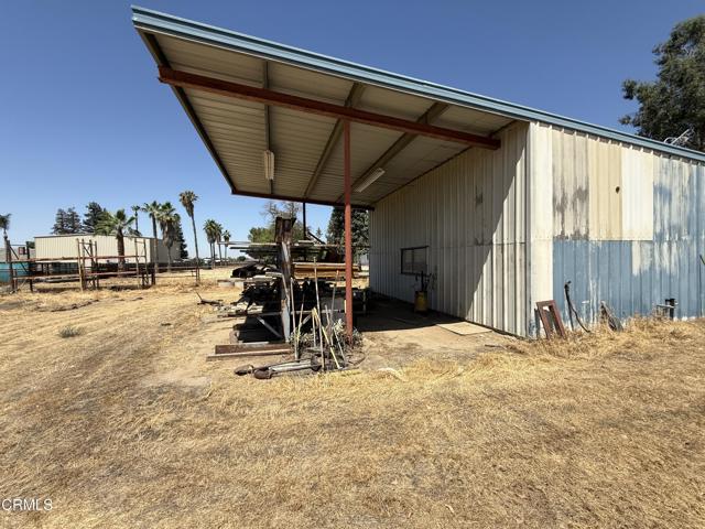 16745 Stephenie Street, Bakersfield CA: https://media.crmls.org/mediaz/82090d04-0b29-45db-82f7-e455f9cc75b9.jpg