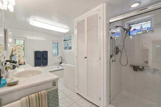 1434 5th Street, Coronado CA: https://media.crmls.org/mediaz/8209c607-cdd5-4b33-8890-450accc5e481.jpg