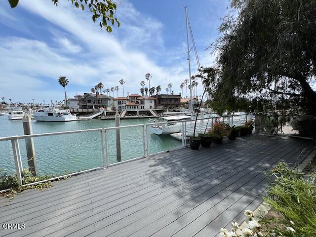 988 Peninsula Street, Ventura CA: https://media.crmls.org/mediaz/820b10d2-e299-4c94-ab34-9503e408cf9d.jpg