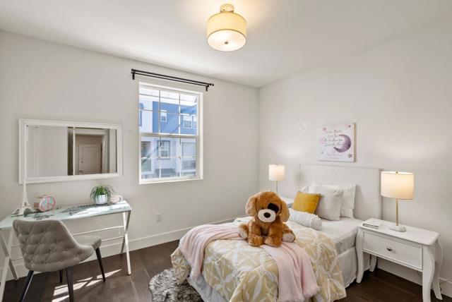 9476 Seawind Way, Newark CA: https://media.crmls.org/mediaz/820b5b16-1a3c-4918-bdc7-4f39544339e0.jpg