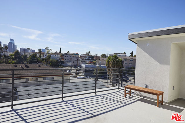 908 Everett Street, Los Angeles CA: https://media.crmls.org/mediaz/820b6468-196d-4845-8e6f-52683d92dc1d.jpg
