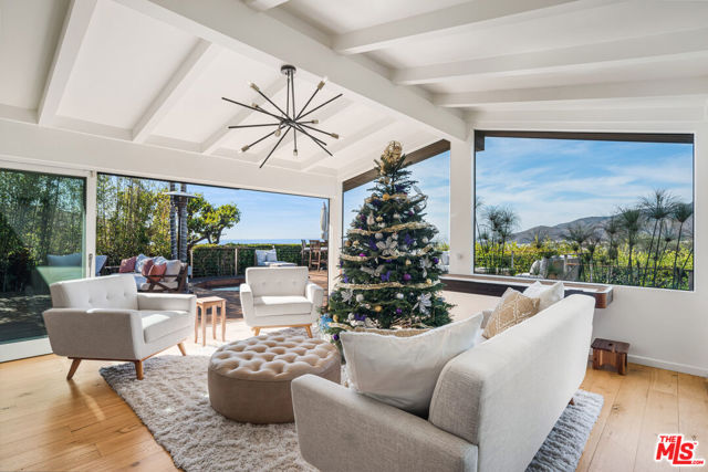 245 Tranquillo Road, Pacific Palisades CA: https://media.crmls.org/mediaz/820c179c-0f43-4953-b6f9-e3f3814a1f30.jpg