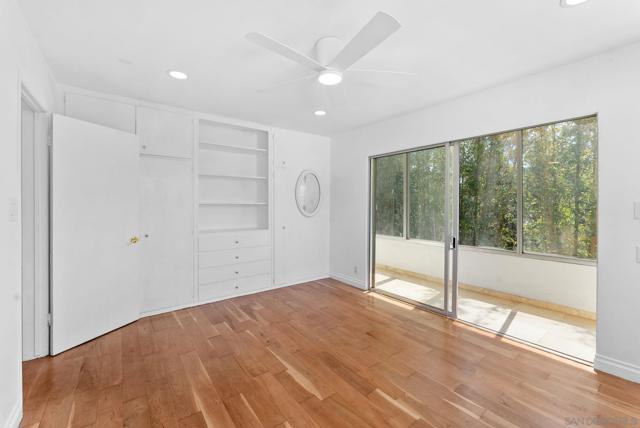 2352 Torrey Pines Rd Unit 9, La Jolla CA: https://media.crmls.org/mediaz/820c4fbe-0f4b-4569-bc24-6b9d198be686.jpg