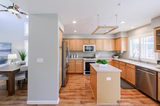 141 Navigator Drive, Scotts Valley CA: https://media.crmls.org/mediaz/820c8135-2887-4cce-8bd5-95b820fb5401.jpg