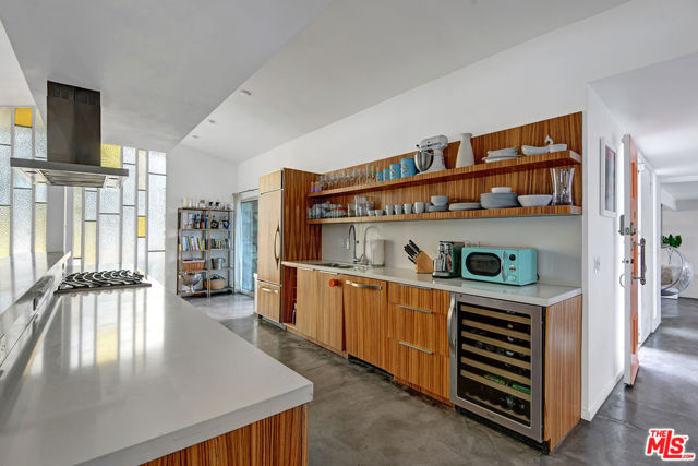 1155 E Mesquite Avenue, Palm Springs CA: https://media.crmls.org/mediaz/820d49ec-1480-48d5-b618-278da708ee48.jpg