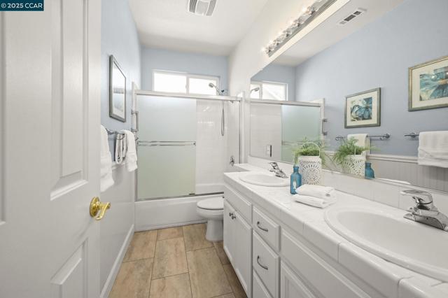 120 Woodcrest Dr, San Ramon CA: https://media.crmls.org/mediaz/820d631f-904e-46af-b33f-4474cf7d4415.jpg