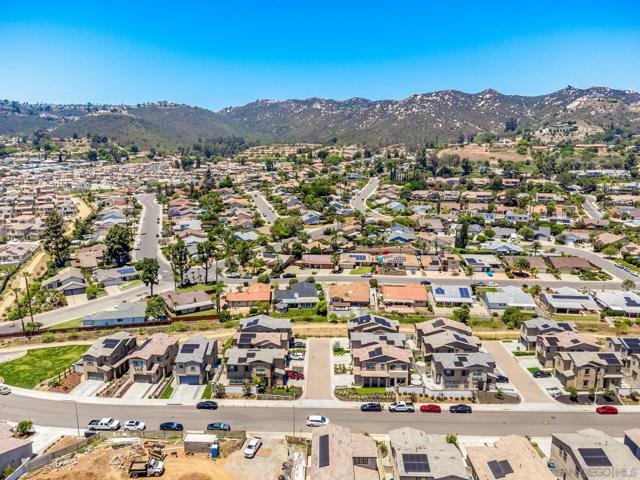 1682 Carol Lee Lane, Escondido CA: https://media.crmls.org/mediaz/820d920a-6496-4a8c-a58f-37483a2b106b.jpg