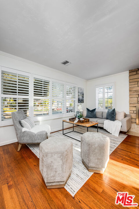 3 Bed Home for Sale in Burbank, California