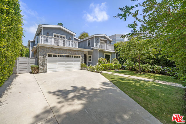 1147 Centinela Avenue, Santa Monica CA: https://media.crmls.org/mediaz/820ea40b-5cd0-45db-ba10-03669c5bf781.jpg