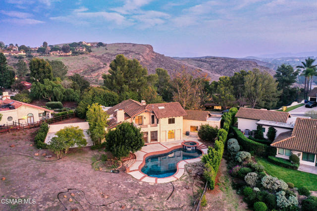 751 Wildwood Avenue, Thousand Oaks CA: https://media.crmls.org/mediaz/820ec252-8f2b-4ead-9681-03ae96981b02.jpg