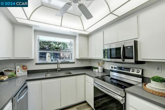 Image 6 of 58 For 640 Keith Court