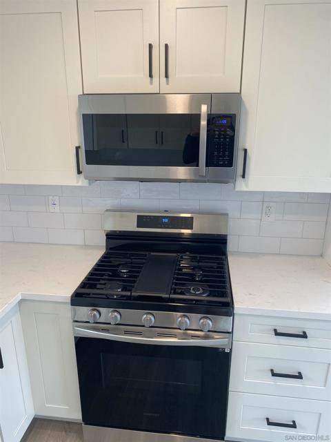 6744 6750 N Elman, San Diego CA: https://media.crmls.org/mediaz/820f1686-5629-4962-9606-b1dfe5118d8f.jpg