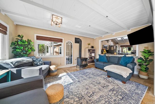 Detail Gallery Image 16 of 75 For 1569 via Monserate, Fallbrook,  CA 92028 - 5 Beds | 4 Baths