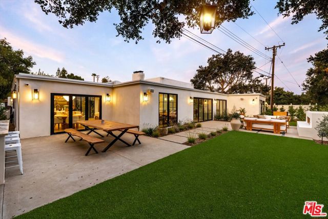 1250 Bel Air Drive, Santa Barbara CA: https://media.crmls.org/mediaz/820fd115-9813-4fb4-b6dd-cd370e79044f.jpg