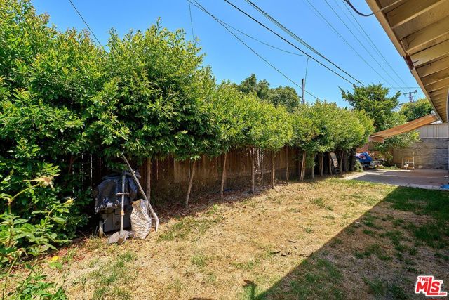 2912 5th Avenue, Los Angeles CA: https://media.crmls.org/mediaz/82103eba-ed96-4261-80d5-0557f1650e80.jpg