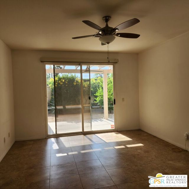 31090 Calle Agate, Cathedral City CA: https://media.crmls.org/mediaz/82108200-89f1-4fbb-840a-1ad306c1a04e.jpg