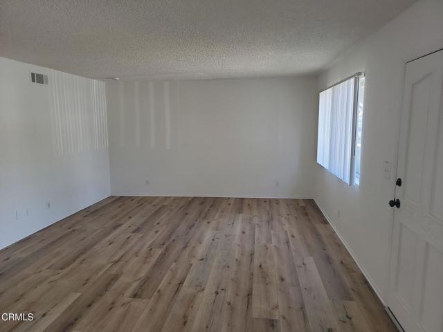 Detail Gallery Image 4 of 15 For 2571 Sextant Ave, Port Hueneme,  CA 93041 - 2 Beds | 1 Baths