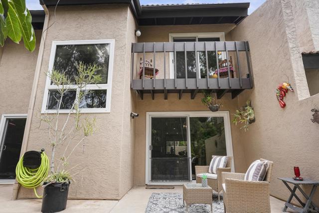 2026 Avenue of the Trees, Carlsbad CA: https://media.crmls.org/mediaz/82114ac8-9bf2-4261-bc94-7d6e3ee84488.jpg