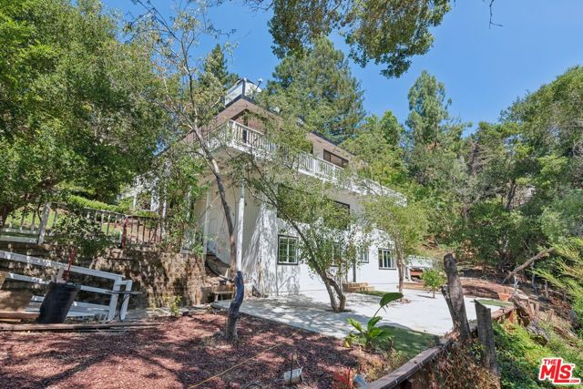 26 Ardor Drive, Orinda CA: https://media.crmls.org/mediaz/821160f3-a83e-4f6f-9d67-15f5f16dda1f.jpg