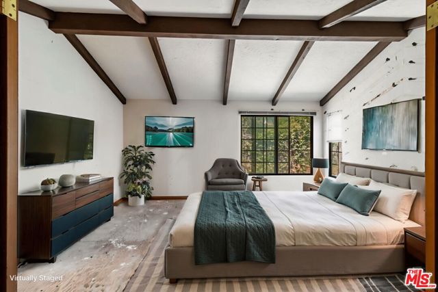 11 S Callecita, Laguna Beach CA: https://media.crmls.org/mediaz/8211816c-ba34-478a-a78c-1b805e1349c2.jpg