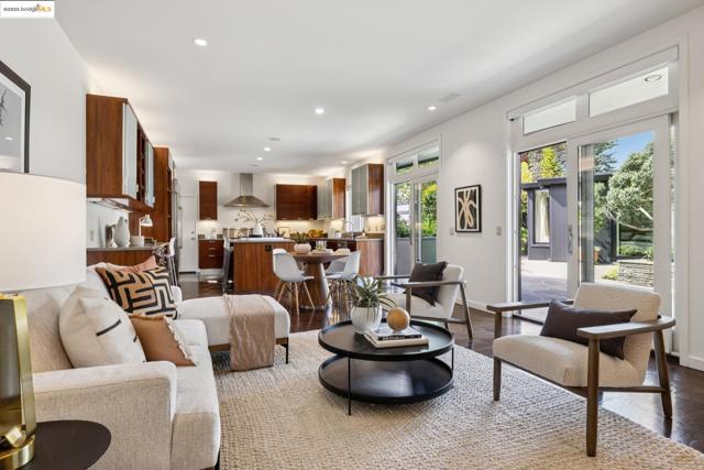 7 Requa Place, Piedmont CA: https://media.crmls.org/mediaz/82120f0f-525d-4bd2-a34b-f401235f83bc.jpg