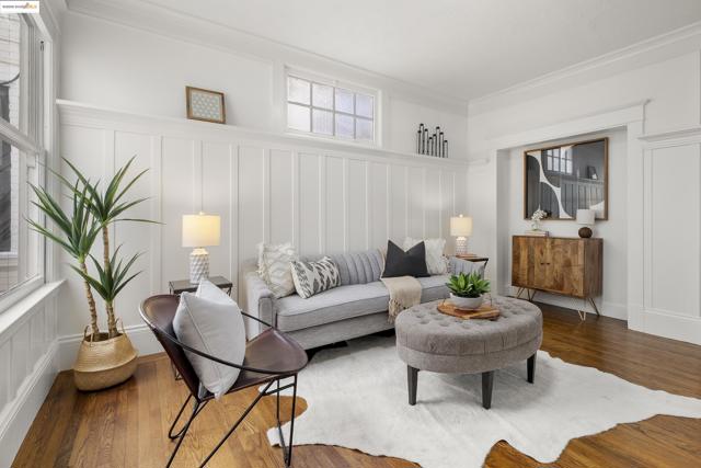 3555 17th St., San Francisco CA: https://media.crmls.org/mediaz/82121651-30c4-4f67-a49f-7a56c7453887.jpg