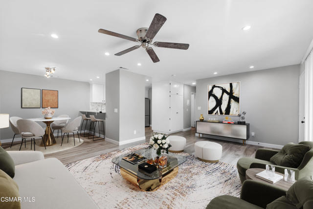 2718 Wendy Place, Port Hueneme CA: https://media.crmls.org/mediaz/8212a1d9-4b81-4e68-af51-459c7e274f7d.jpg